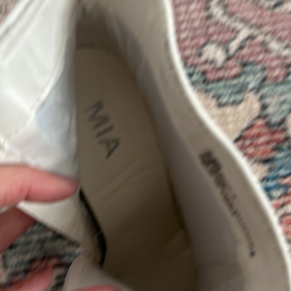 White booties - Picture 6 of 10